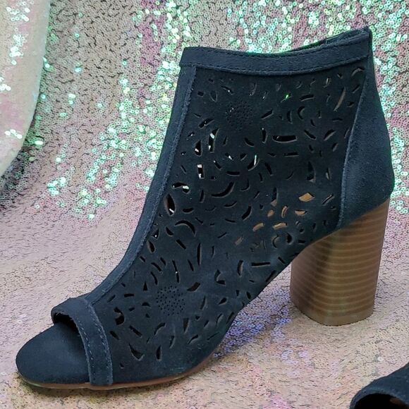 American Rag Glial Navy Suede  Leather Booties Size 5 M - Picture 12 of 13